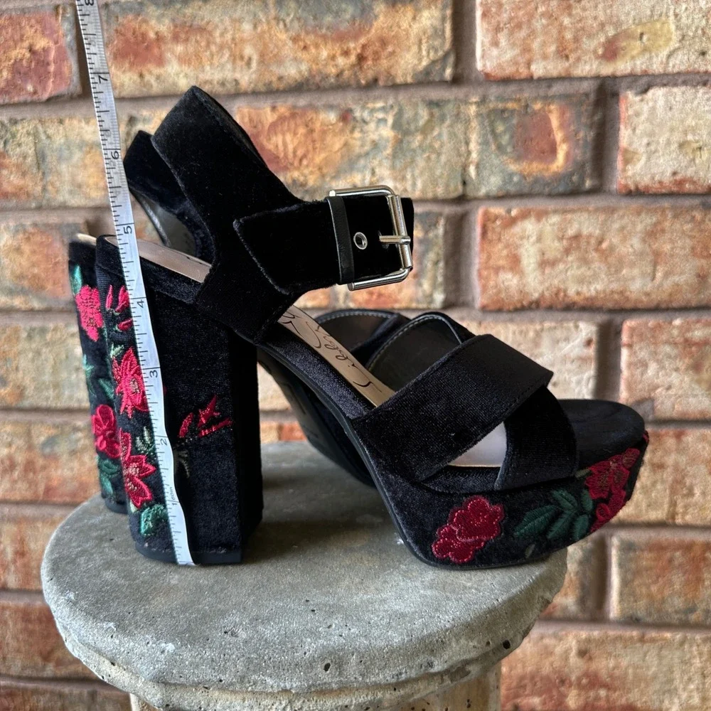 Libby Edelman Marcy Black Velvet Floral Embroidery Platform Block Heel Sandals 7